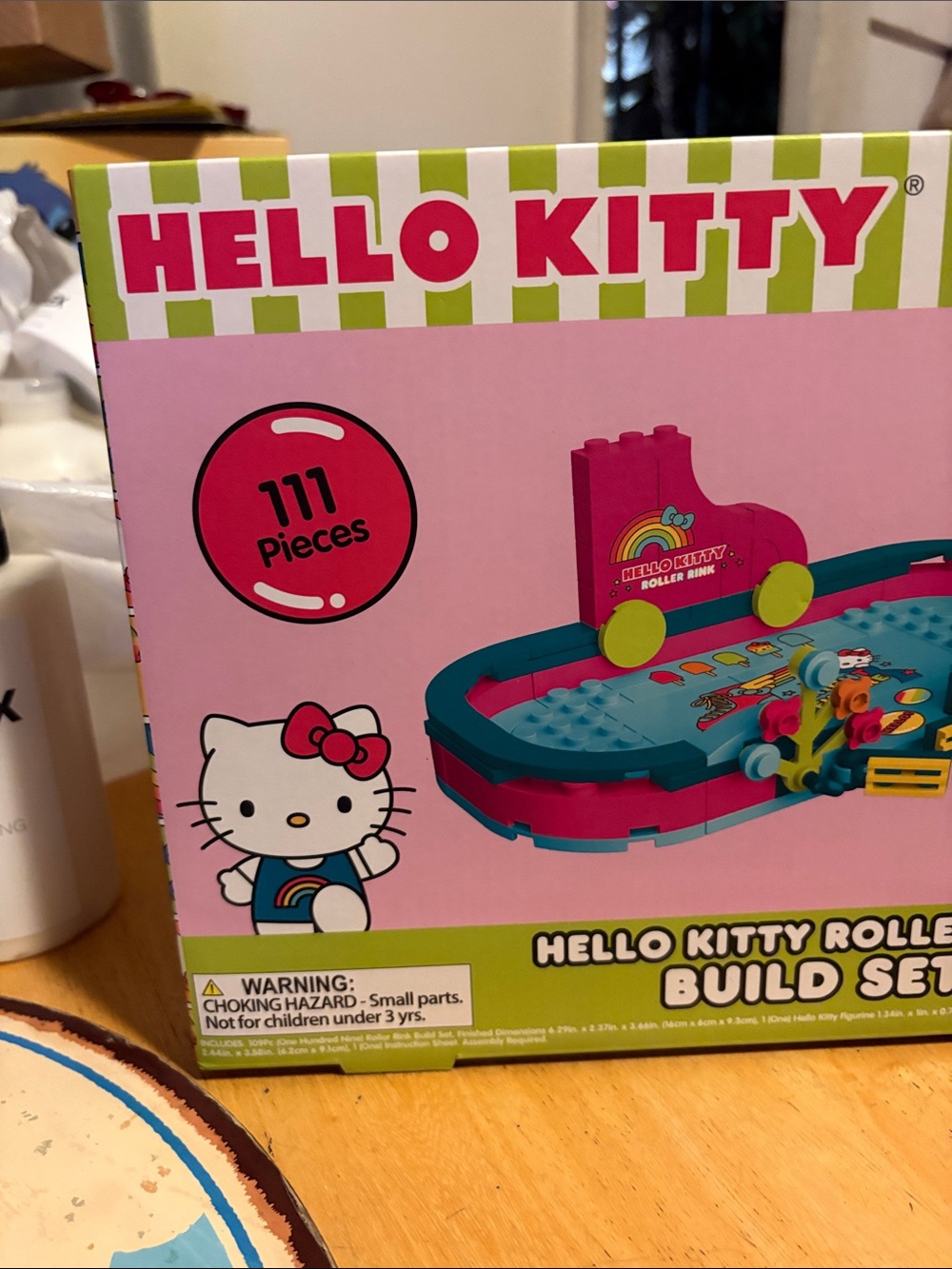 Hello Kitty Pink & Teal Roller Rink Build Set - Picture 6 of 8